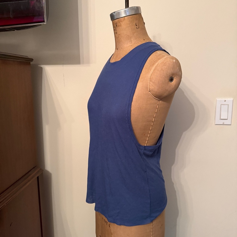 Alo Heat Wave Ribbed Cobalt Muscle Tank Top - Picture 3 of 7